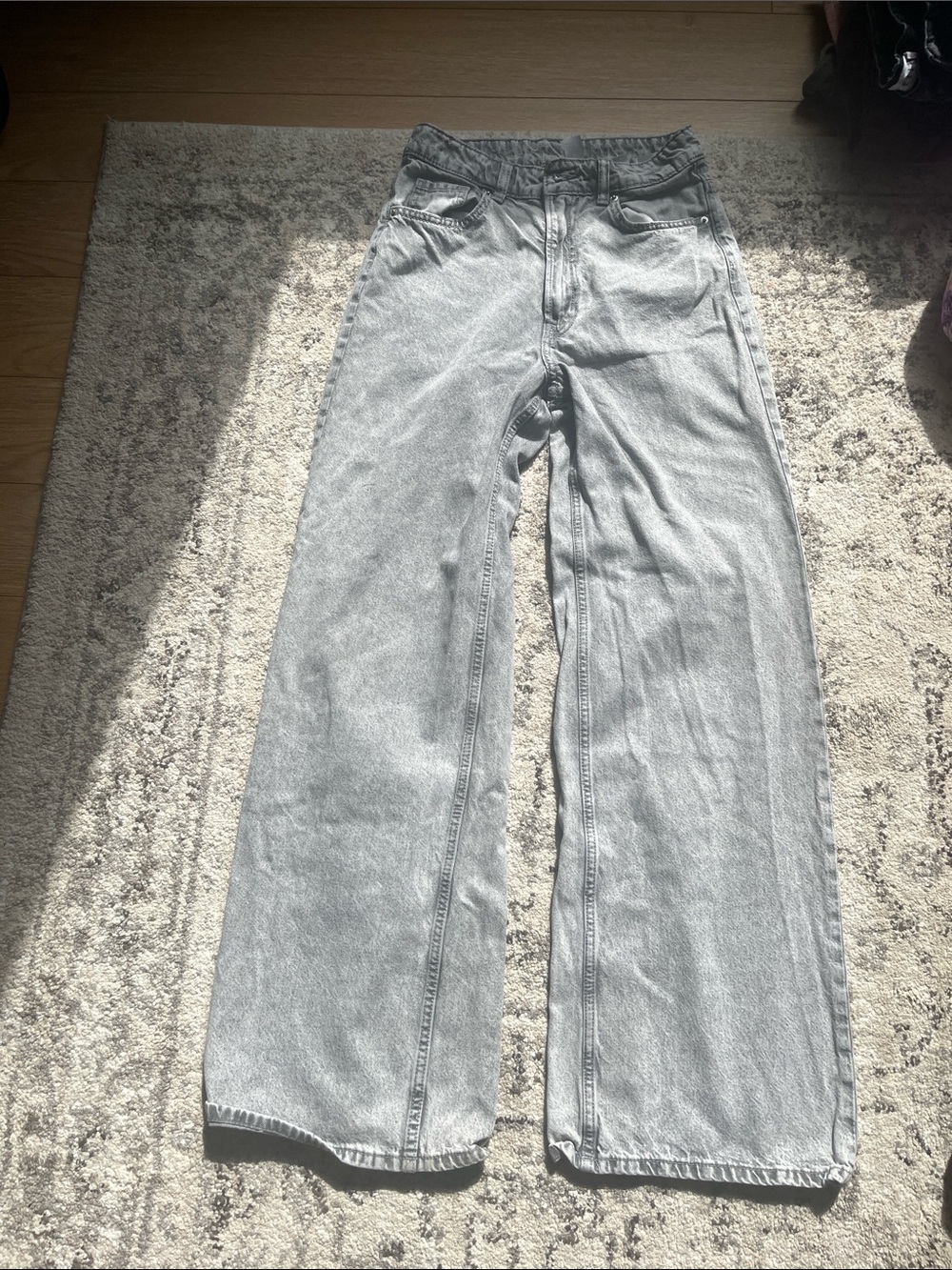 Divided Light Gray High-Rise Wide-Leg Jeans